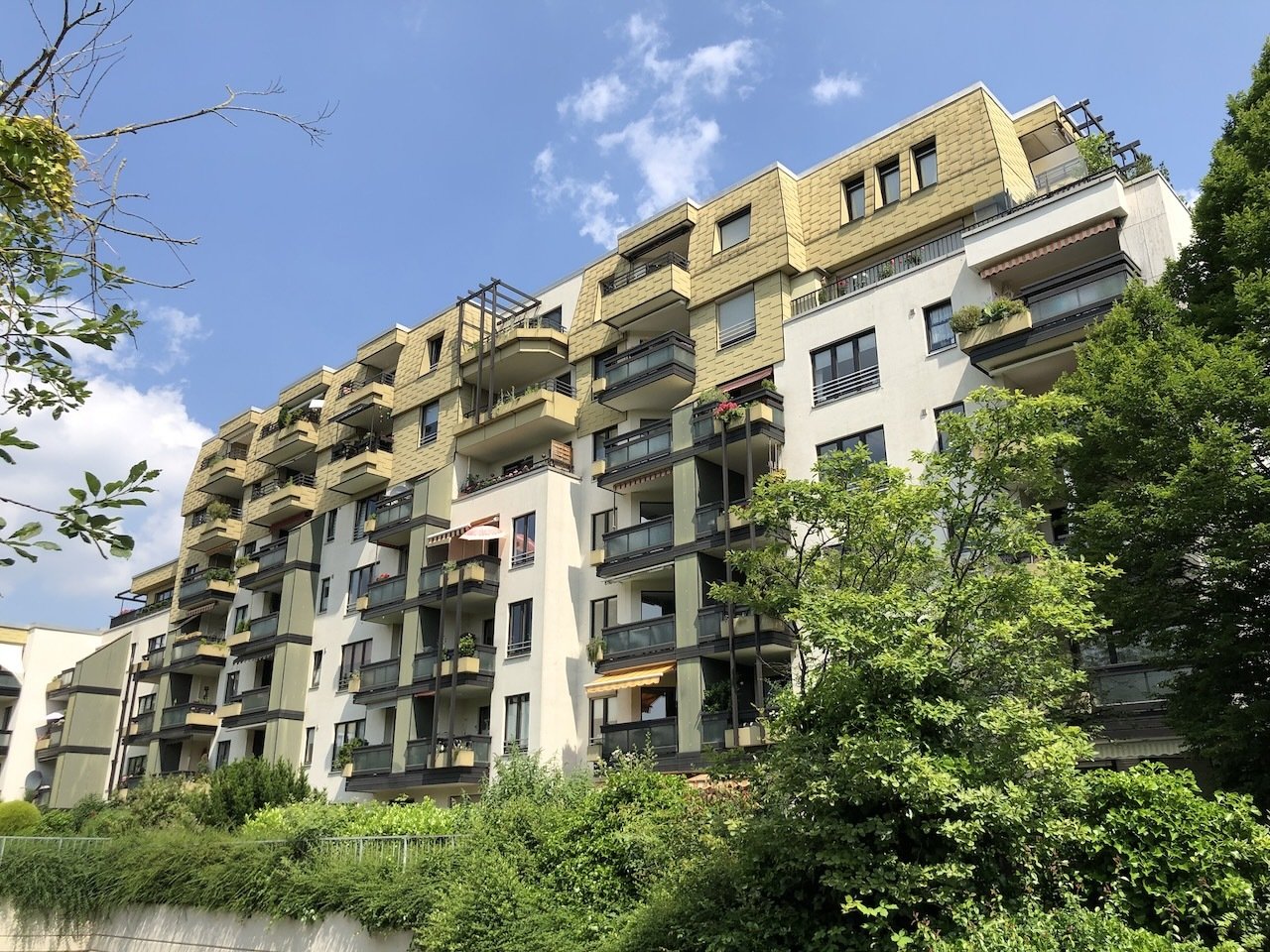 BAST-Bau Wohnung im Musikantenviertel mit Traumblick und Tiefgaragenstellplatz
