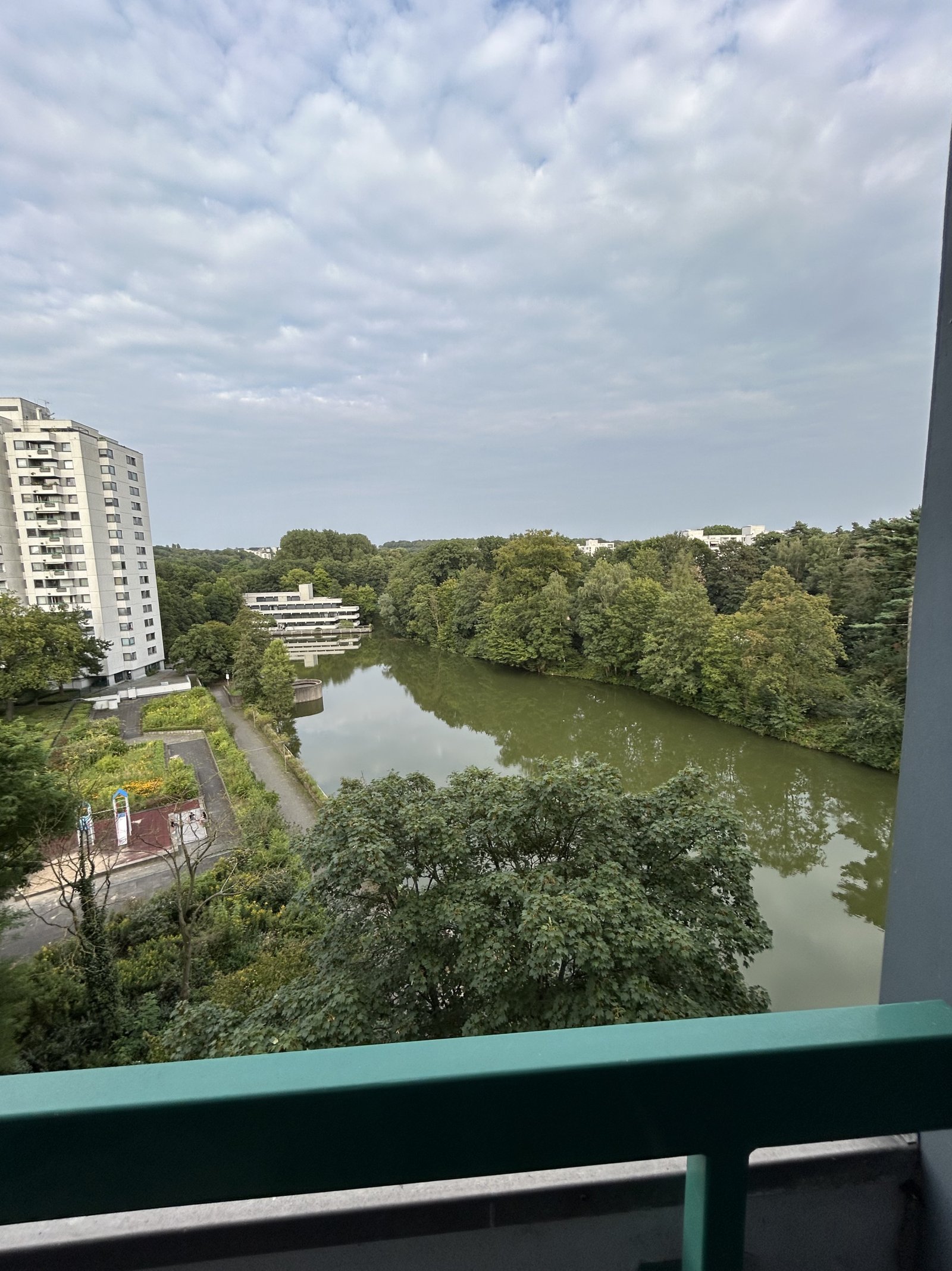 Nicht das Haus am See aber eine Wohnung am Weiher - 7 Etage mit Fernblick