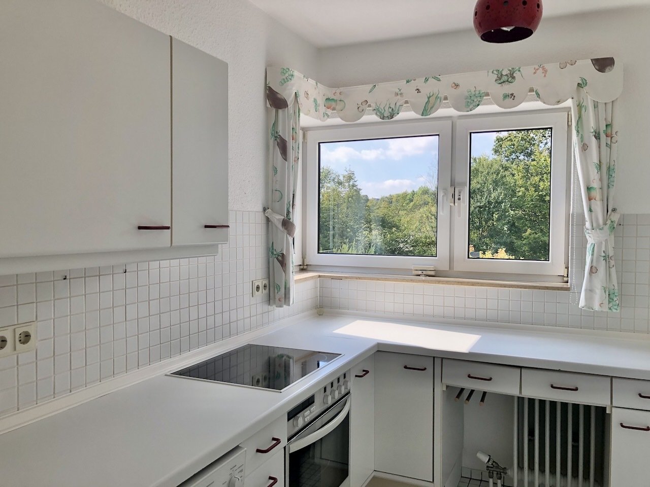 Attraktive Terrassen-Wohnung mit zwei Tiefgaragenstellplätzen in beliebter Lage