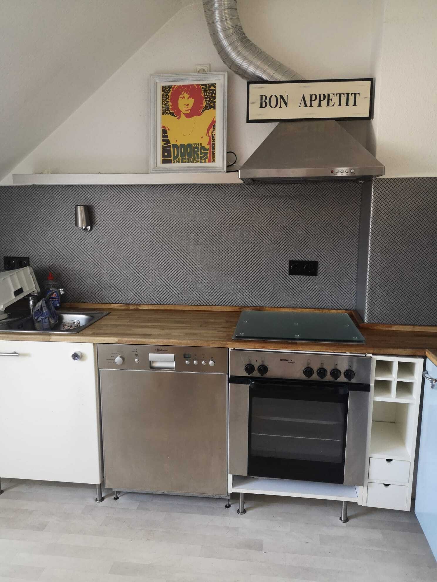 Möbliert / furnished - Gemütliche Dachgeschoss Wohnung - innenstadtnah