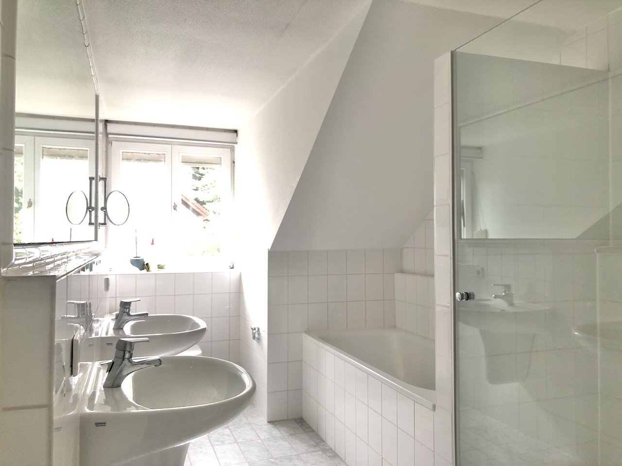 Für junge Familie: Doppelhaushälfte mit Split-Level in ruhiger Wohnlage