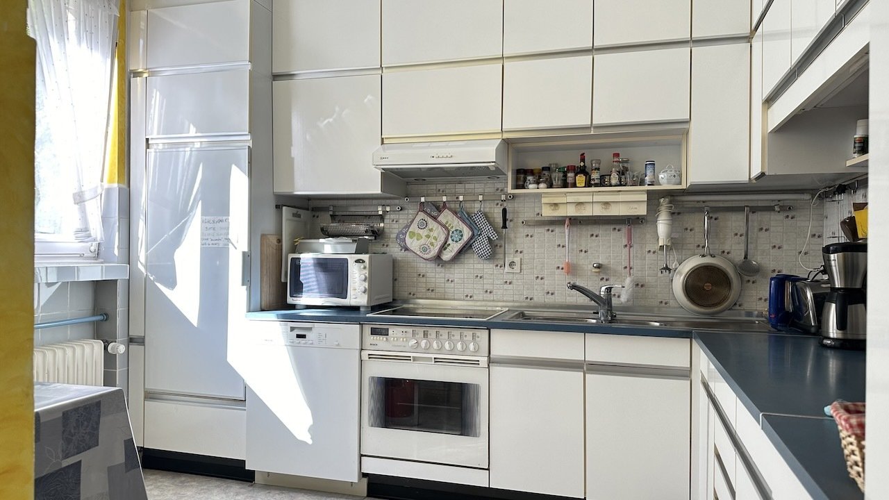 Für junge Familie: Reihenendhaus plus Neubaupotenzial auf Sonnengrundstück