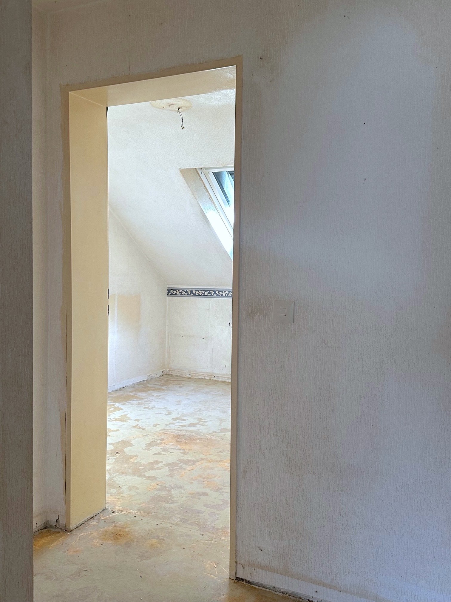 Ein Rohdiamant mit Potenzial auf 32 m² im Dachgeschoss