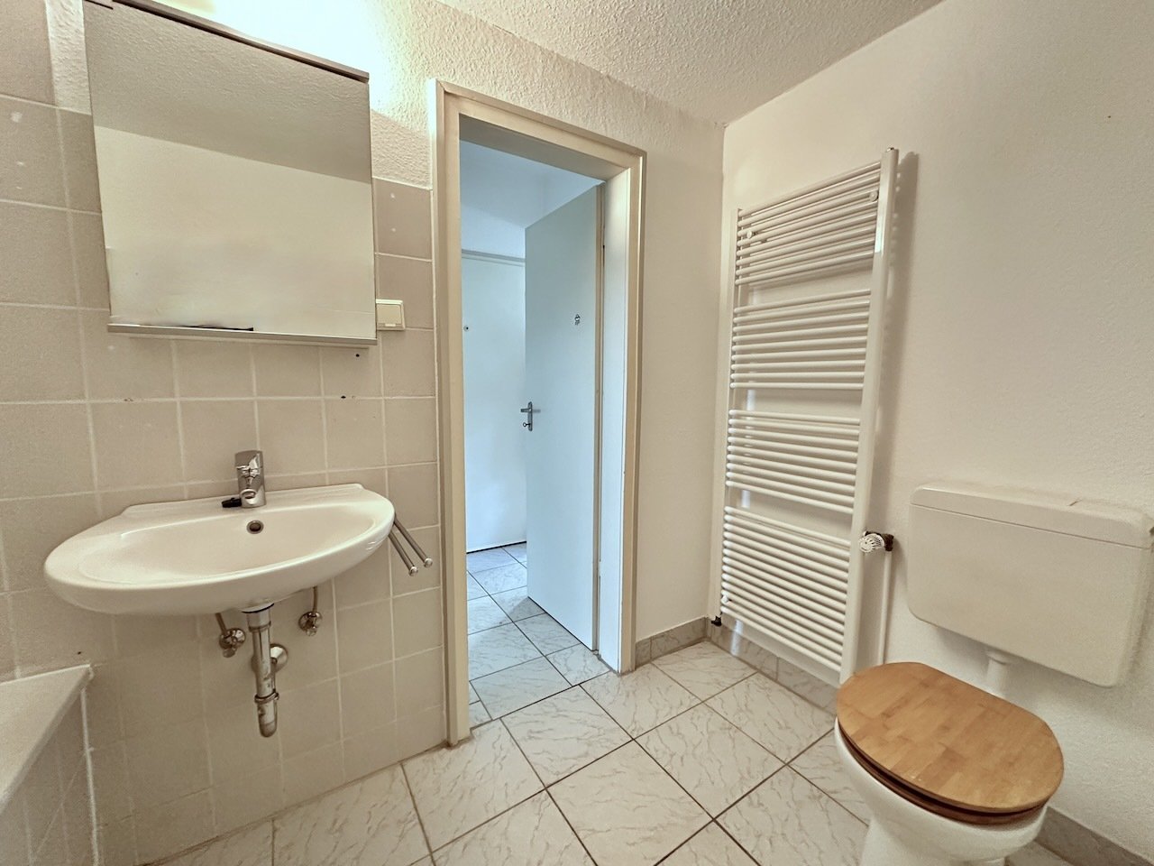 Kapitalanleger oder Selbstnutzer aufgepasst! Schöne 2 bis 3 Zimmer-ETW in Unterbilk 