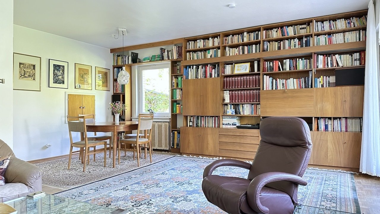 Baugrundstück plus charmantes 60er Jahre Reihenendhaus in Metzkausen!