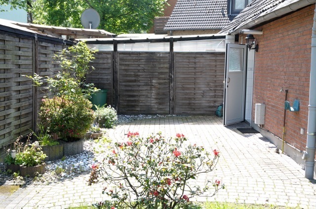 Kleine Doppelhaushälfte mit über 2000 m2 Gartengrundstück