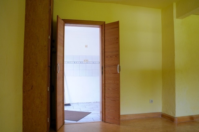 Kleine Doppelhaushälfte mit über 2000 m2 Gartengrundstück