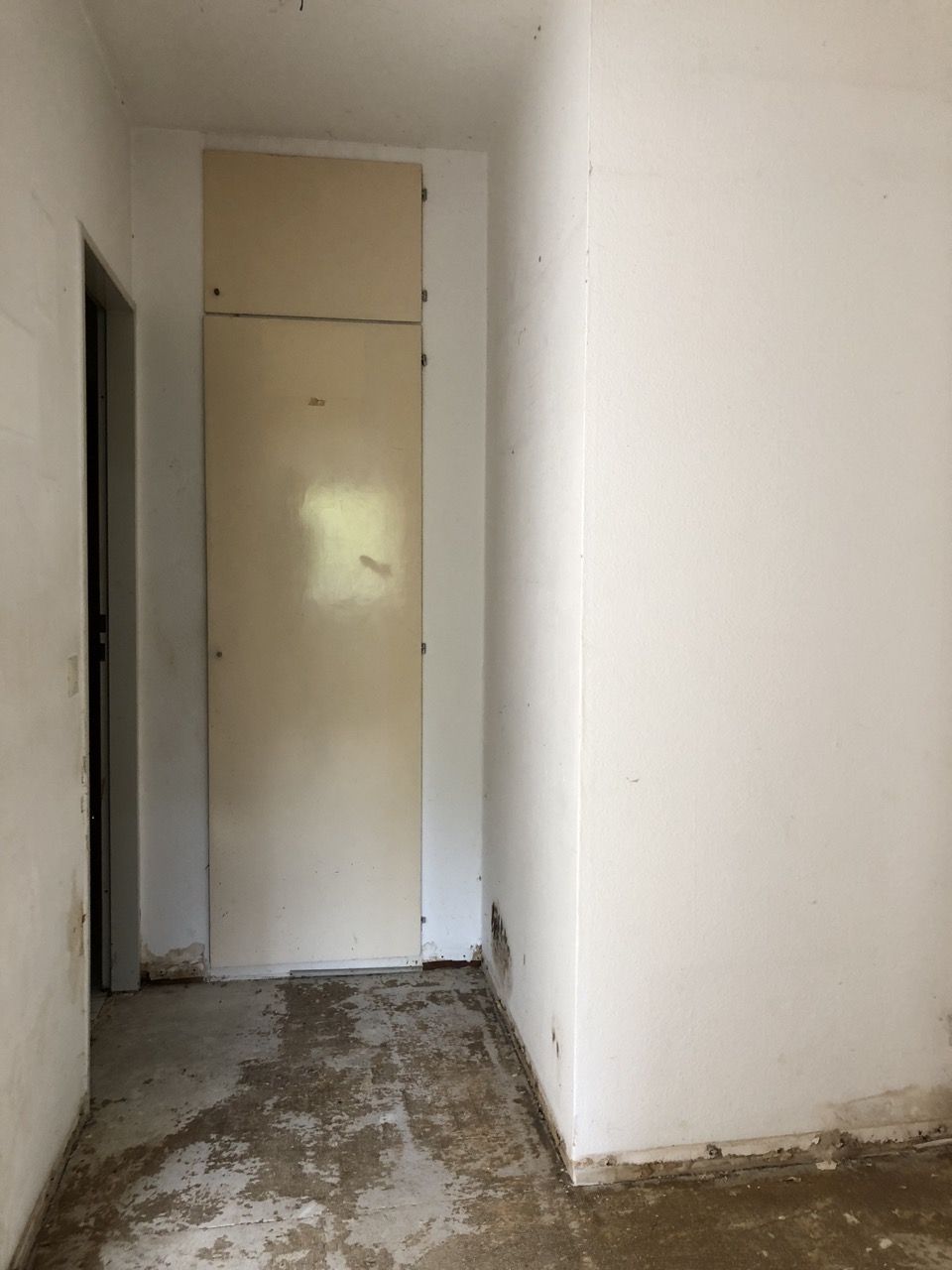 Dreizimmerwohnung am Nachbarsberg zur Renovierung vorbereitet
