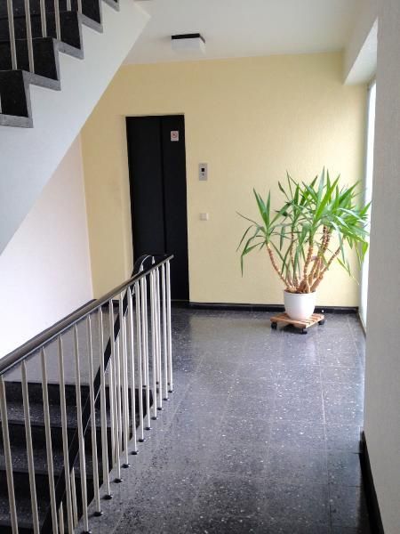 Topp gepflegte Wohnung in Ratingen-Ost mit herrlichem Sonnenbalkon und Pkw-Stellplatz