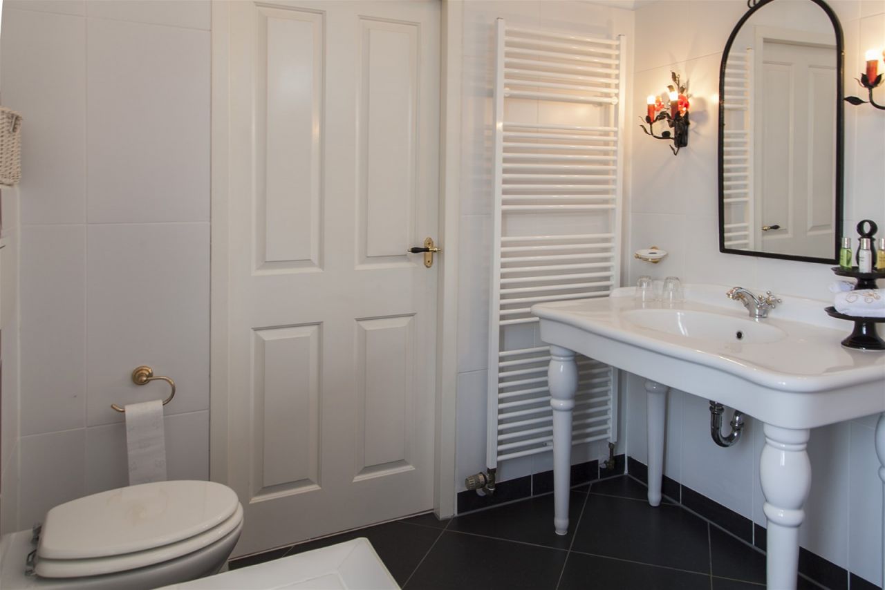 Stattliche Jugendstil-Villa auf 2.200 m² großem Anwesen