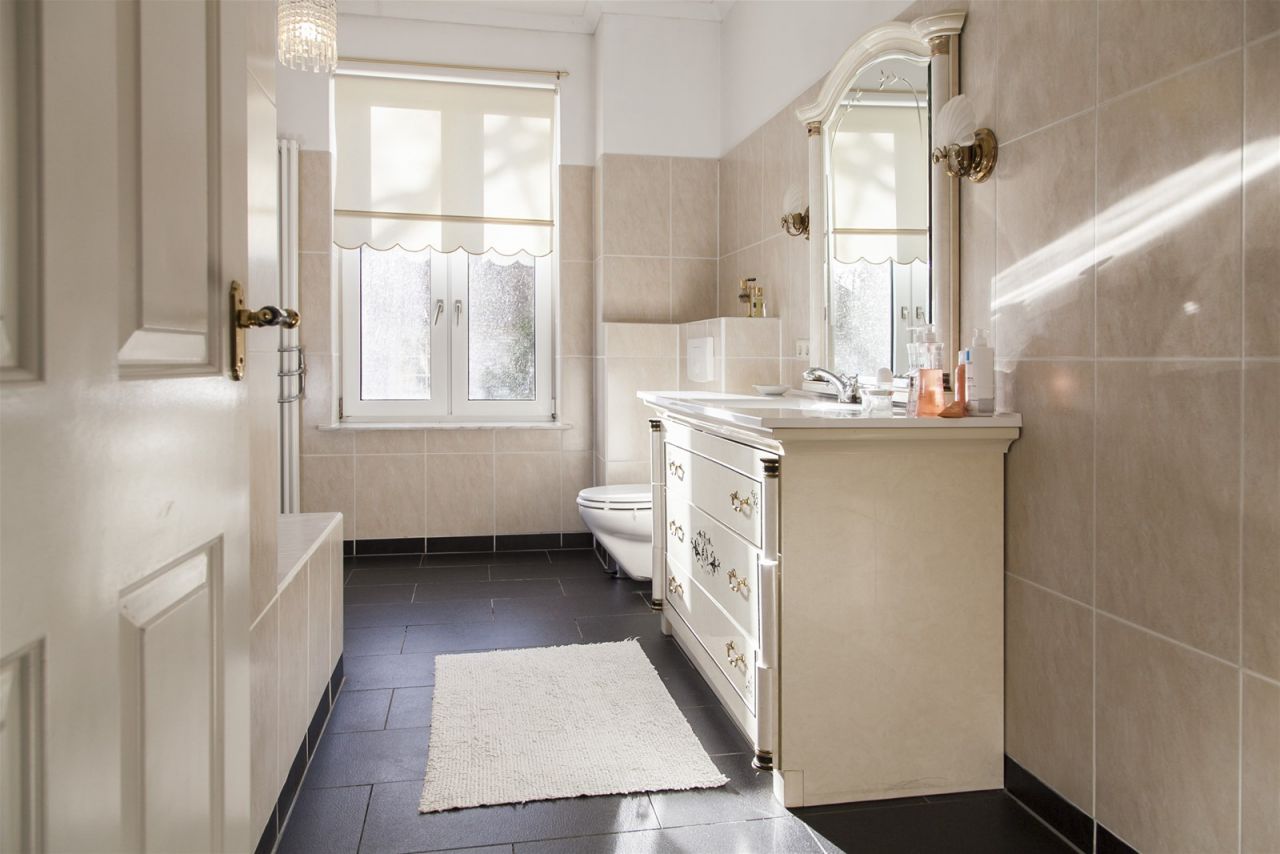 Stattliche Jugendstil-Villa auf 2.200 m² großem Anwesen