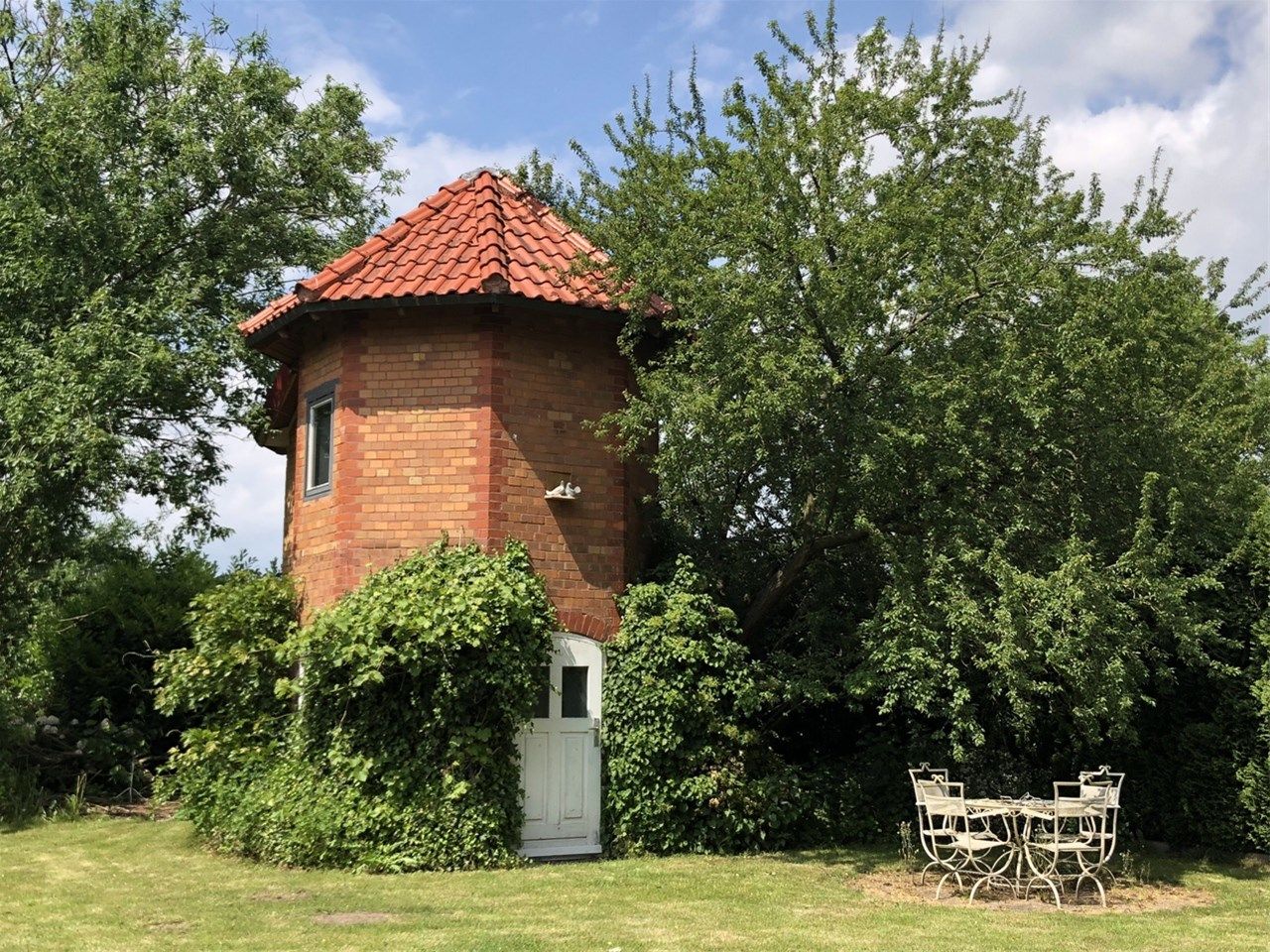 Stattliche Jugendstil-Villa auf 2.200 m² großem Anwesen