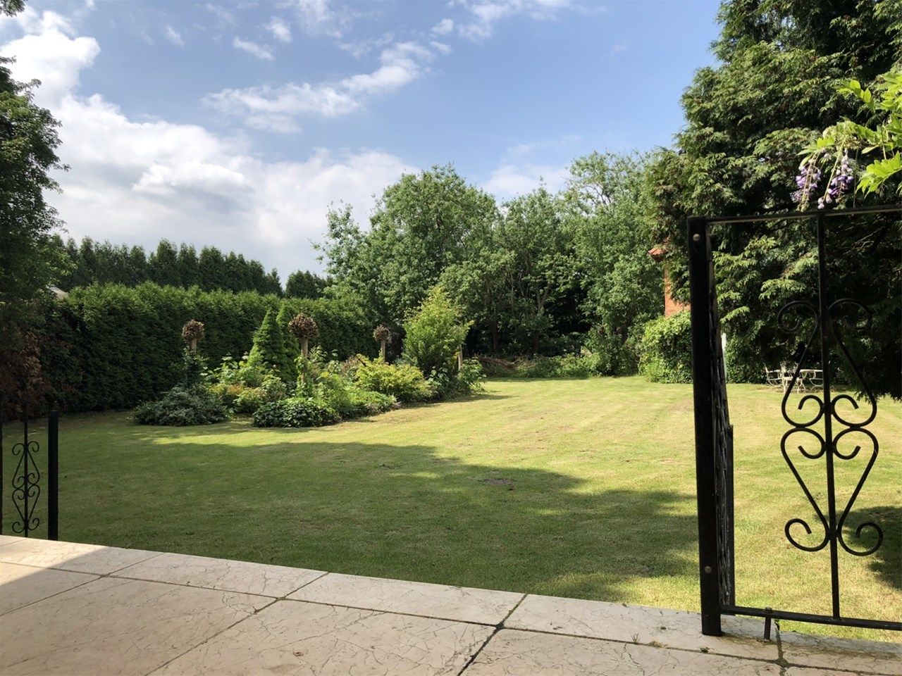 Stattliche Jugendstil-Villa auf 2.200 m² großem Anwesen