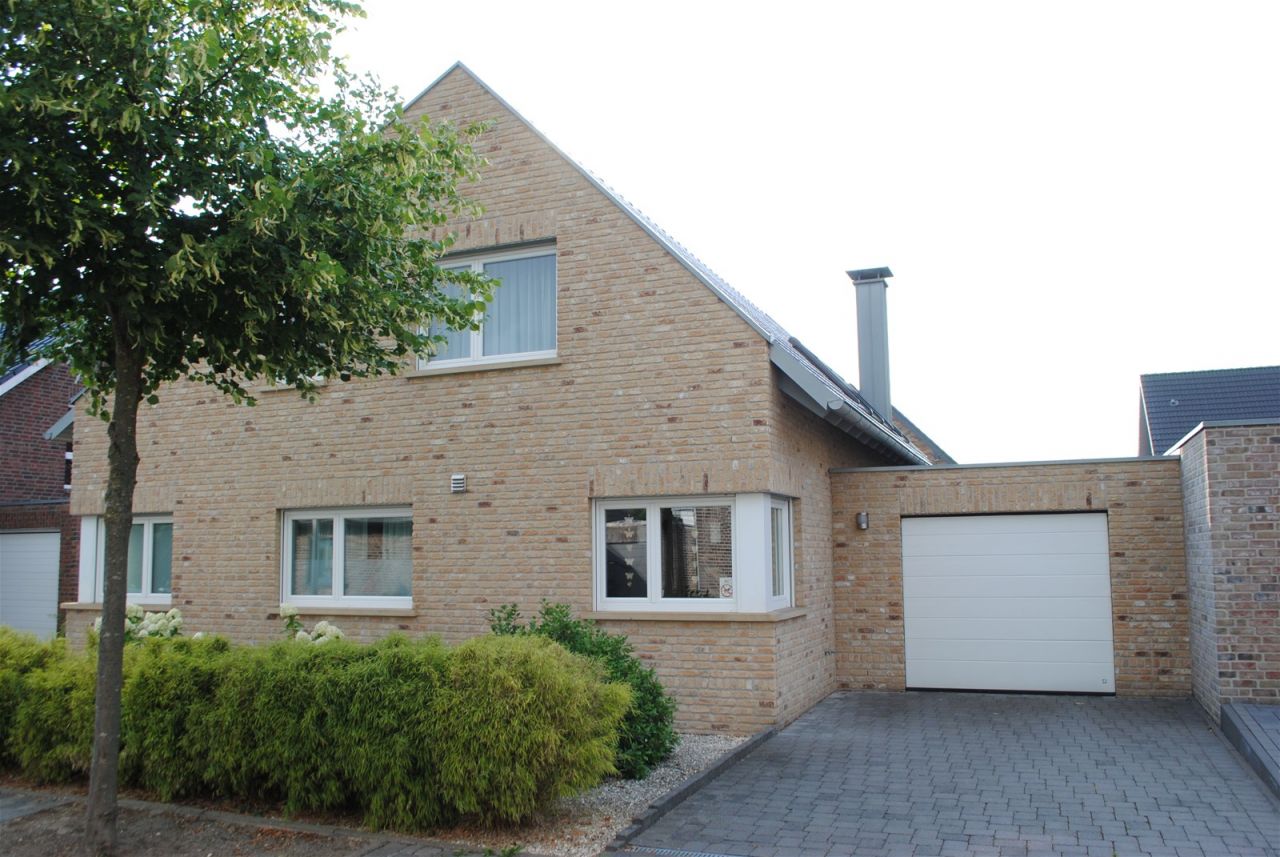 Ein Haus mit vielen Möglichkeiten für Atelier, Büro oder Praxis, barrierefrei im EG