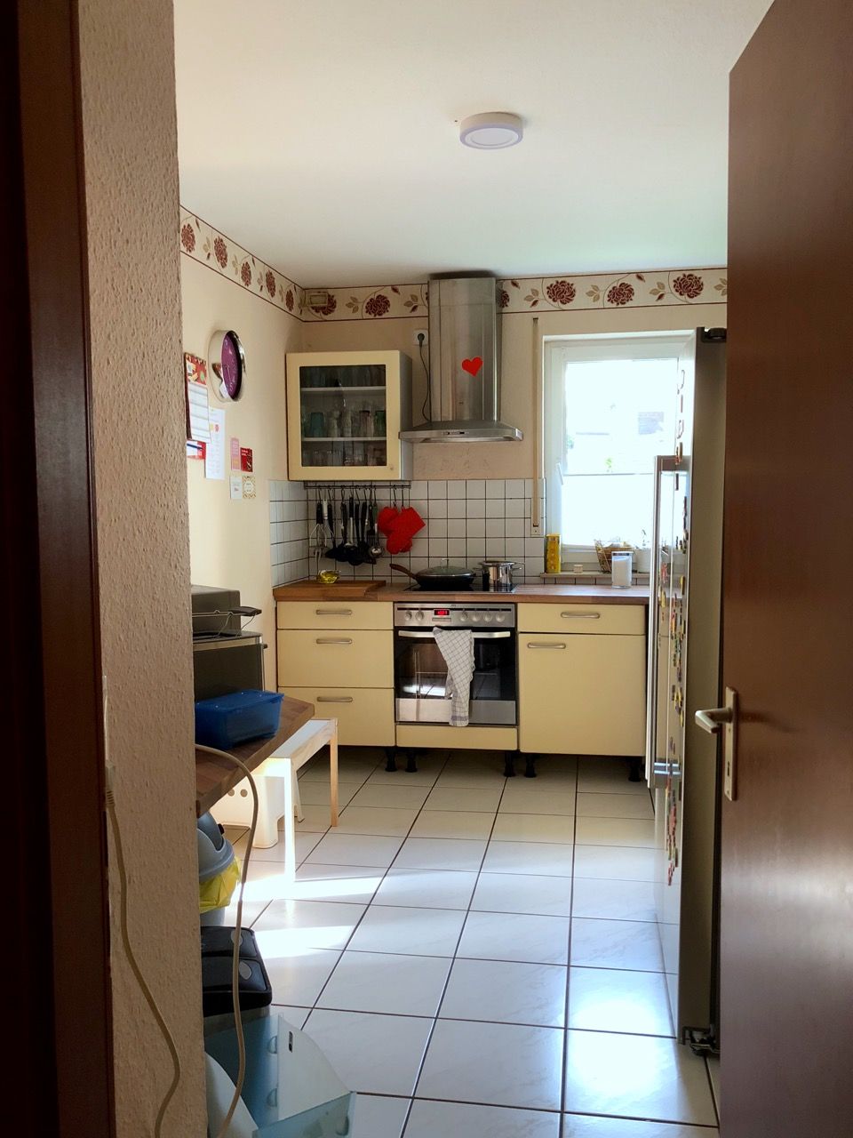 Nur 850 m bis zum Konrad-Adenauer-Platz - mit Balkon, Stellplatz, in ruhiger Sackgasse