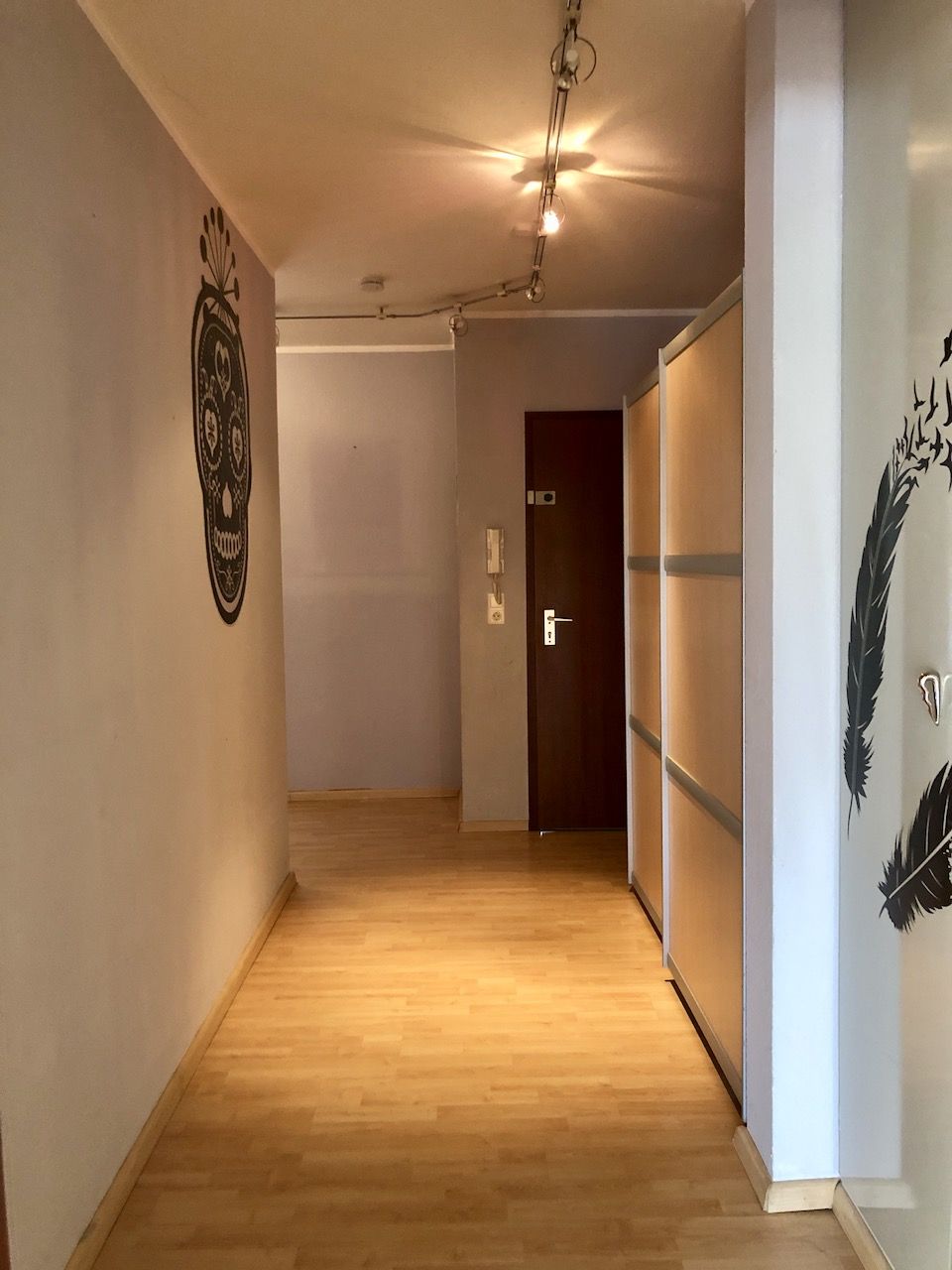 Nur 850 m bis zum Konrad-Adenauer-Platz - mit Balkon, Stellplatz, in ruhiger Sackgasse
