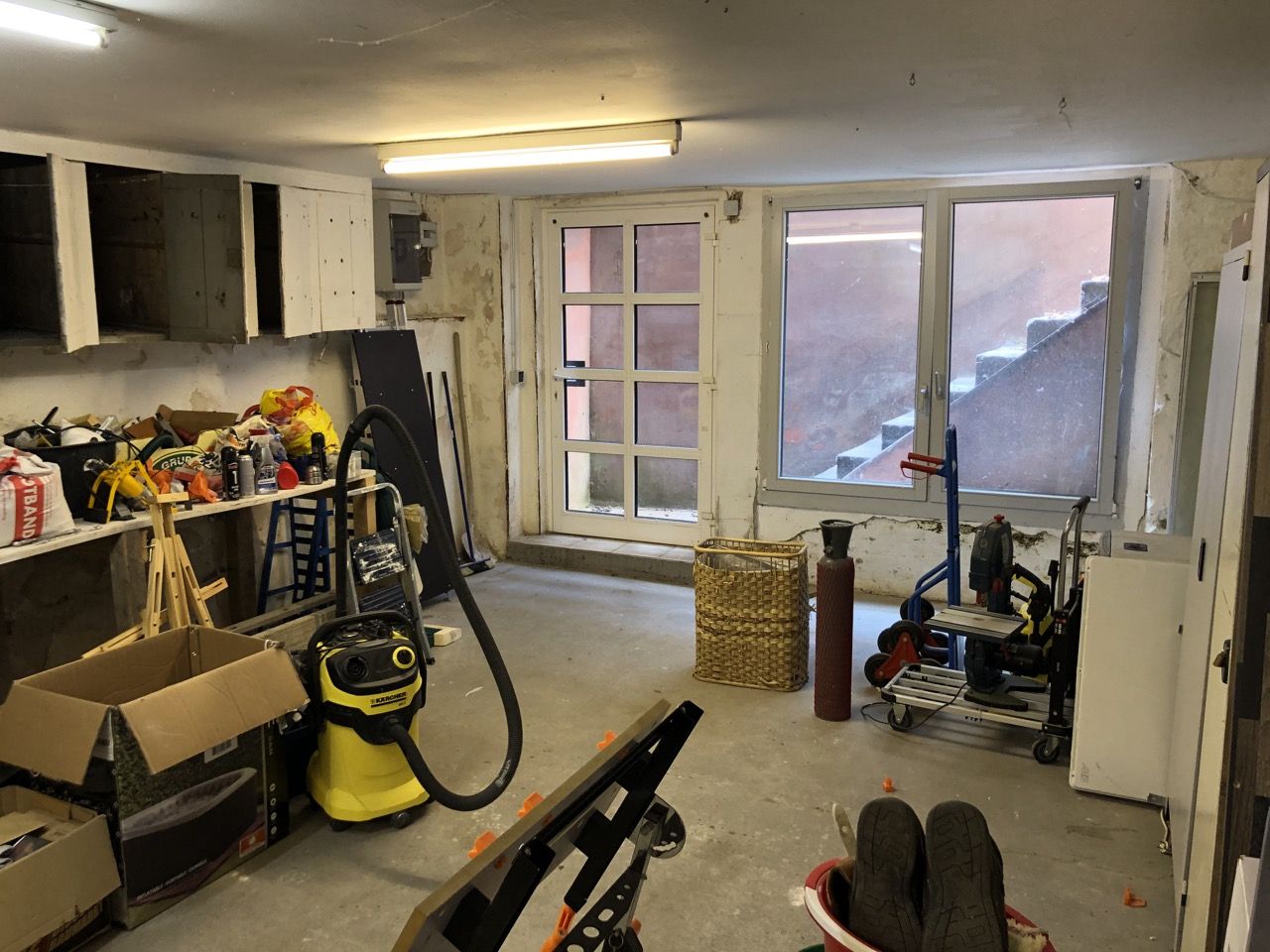Lofthouse im Hof mit ausgebautem Sheddachgeschoss