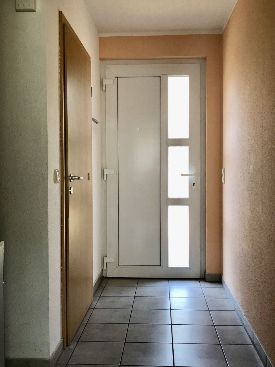 Familienfreundliches, tolles Reiheneckhaus mit Garage und Studio im Dachgeschoss