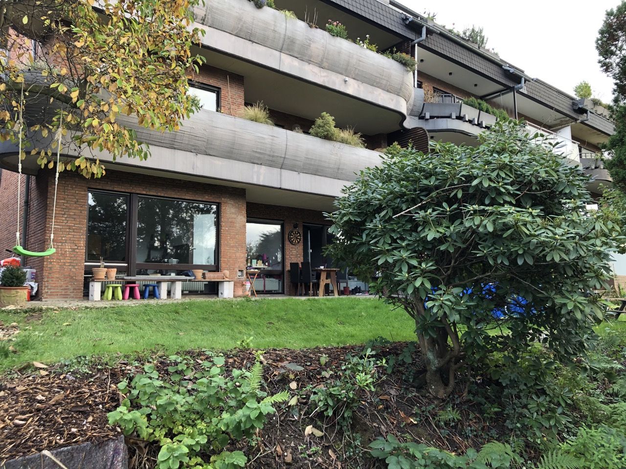 Schöne 2-Zi.-Souterrain-Wohnung mit Garten und Blick ins Grüne