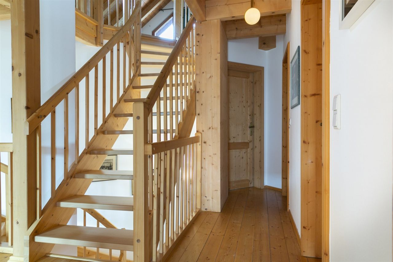 Treppe zum Spitzboden, Ökohaus in Emmerich-Elten